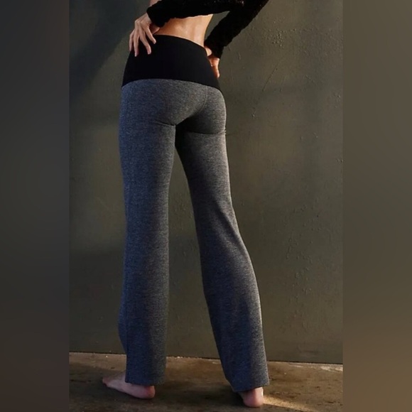 #69 NWT Free People Never Better Heather Blocked Foldover Pants in Black - Picture 3 of 6